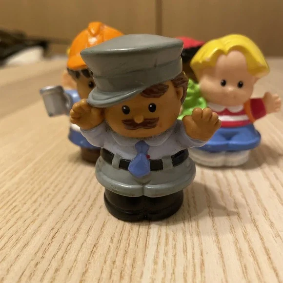 Lot of five Fisher-Price Little people boys - Picture 4 of 4